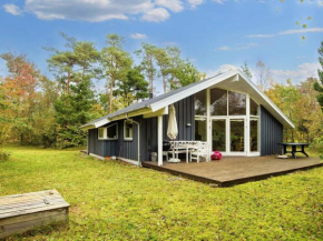 8 person holiday home in Grenaa